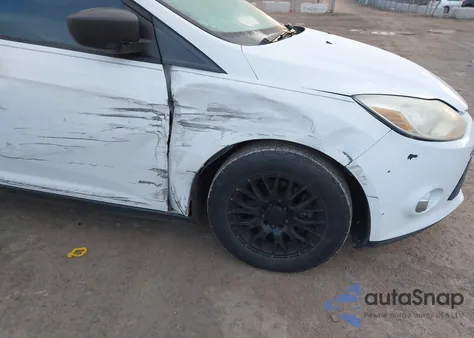 2012 Ford Focus S z USA, uszkodzony, nr VIN 1FAHP3E26CL433454